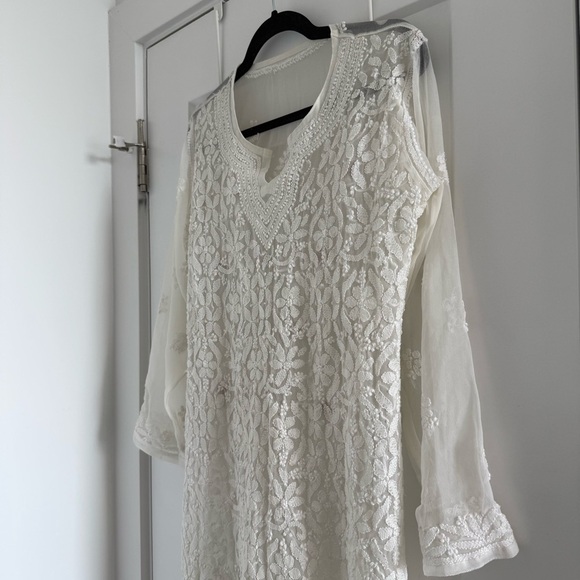 Vintage white silk tunic coverup with hand embroidery - Small - Picture 4 of 7